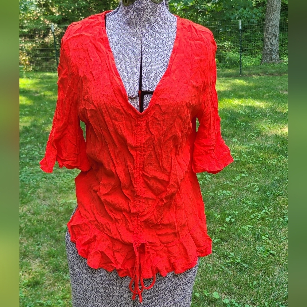 NWT H&M Red Flowy V-Neck Blouse Lightweight Size 8